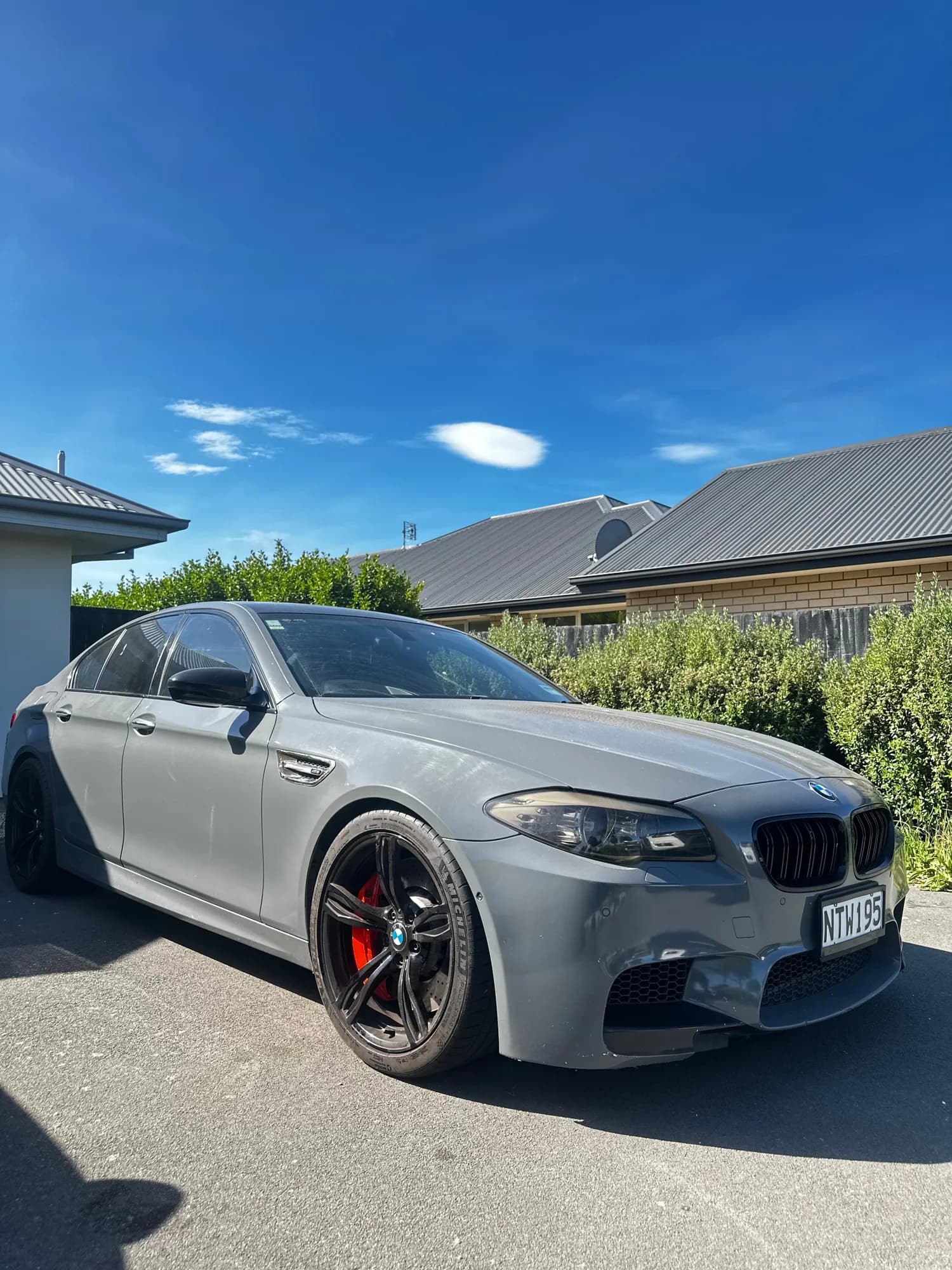 Custom brake caliper painting